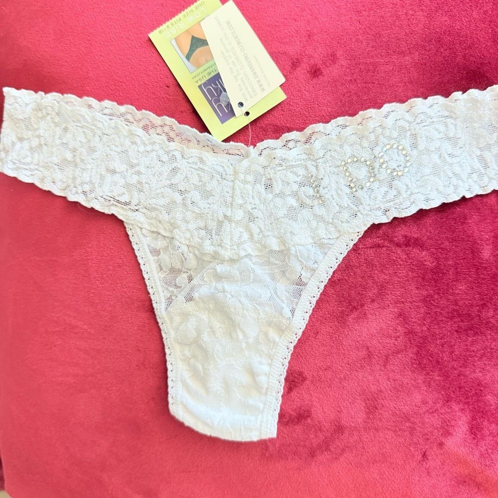 Hanky Panky “I Do” Very‎ Sexy Thong Panty Lace Embellished One Size White